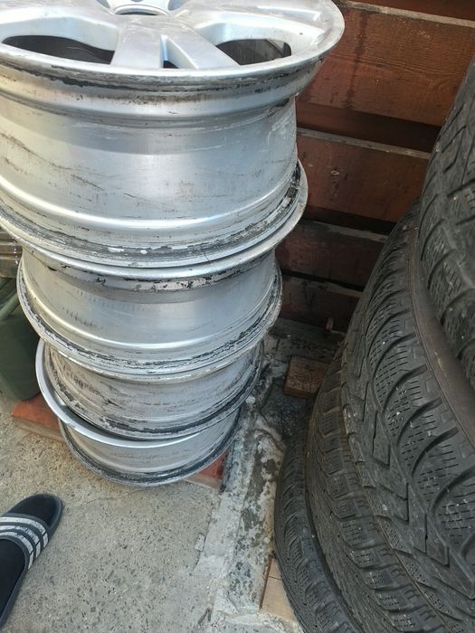 Jante aliaj pentru Volvo