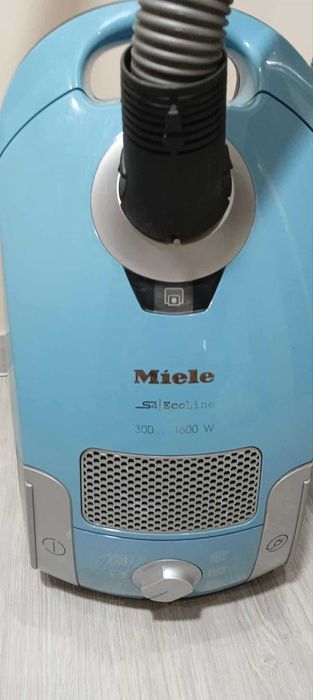 Прахосмукачка Miele 4210S