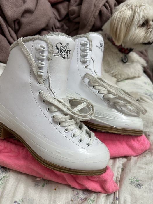 Продам коньки jackson