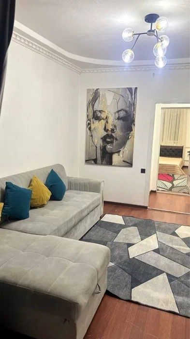 Чилонзор тумани 1-квартлда 2хонали квартира ижарага берилади