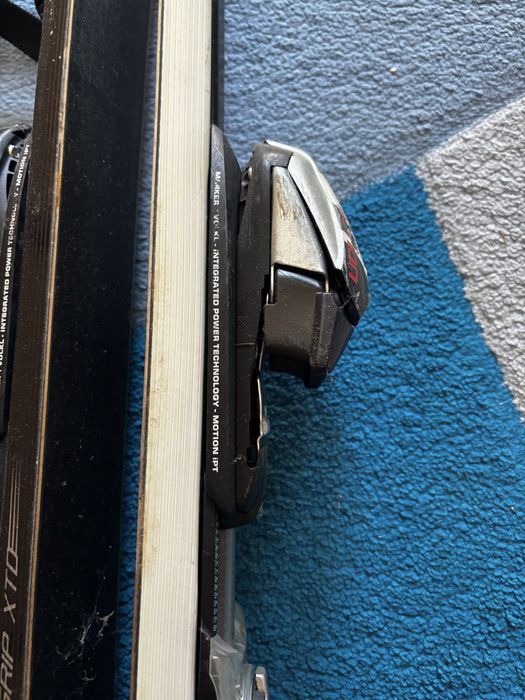 Doua perechi schiuri