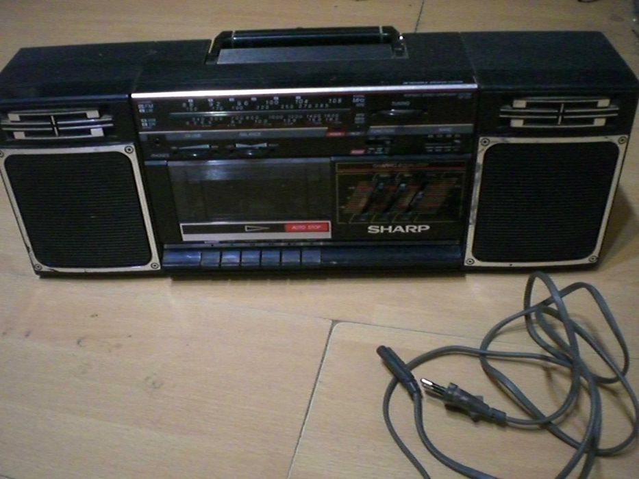 SCHARP касетофон радиокасетофон  оригинален