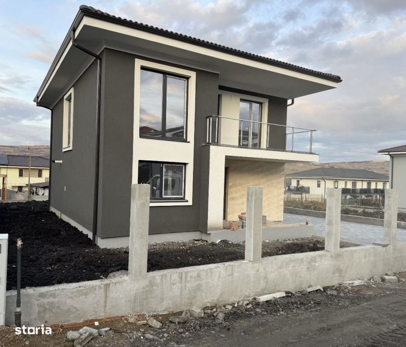 Casa  5 CAM, SU 120 MP, TEREN 500 MP in CHINTENI