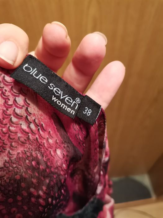 Bluza, rochie pana la genunchi