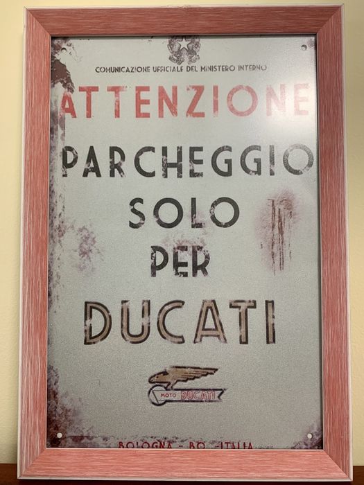 Метални табели, картини. Lamborghini, Red Bull, Tattoo DUCATI, ПОДАРЪК
