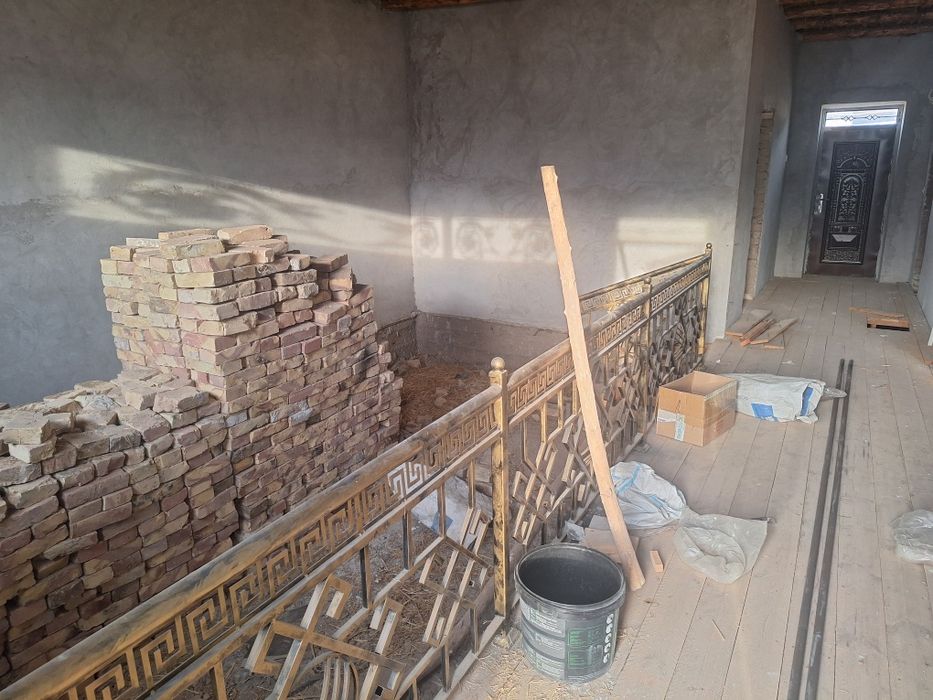 Жай сатылады. Ипподромда.