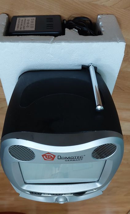 Телевизор SAMSUNG 32" и мини телевизор с радио