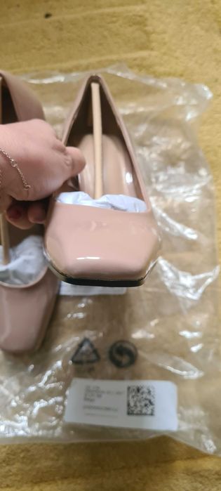 Нови обувки на ток H&M 38-ми номер