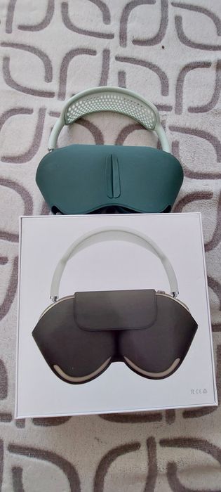 Продаю Air Pods Max