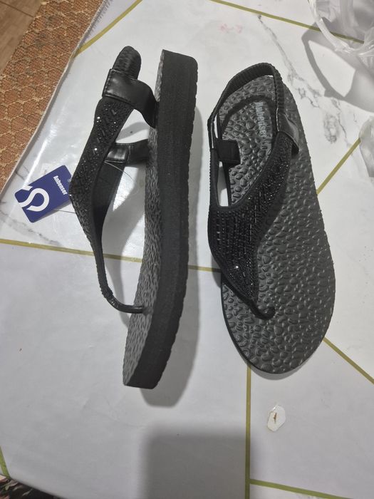 Продам стильные сланцы с стразами