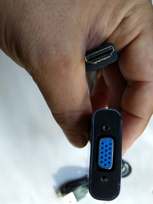 Преходник от HDMI към VGA работи на XBOX ,PS3 ,PS4, Laptop ,TV Box