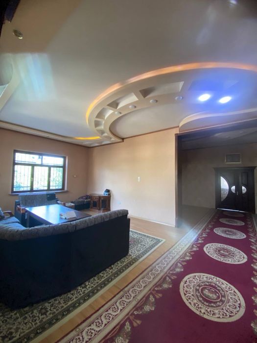 Аренда. Янгихаят район. Участок 6соток 7комнат+холл