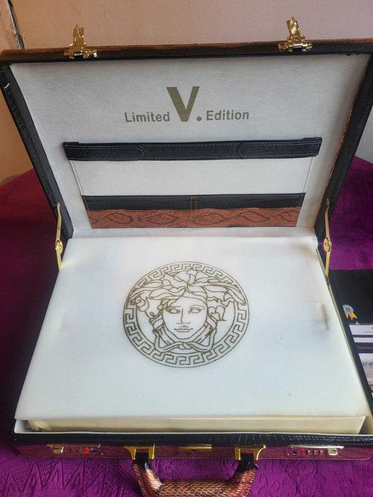 Комплект прибори за хранене  и метало-керамични кухненски ножове