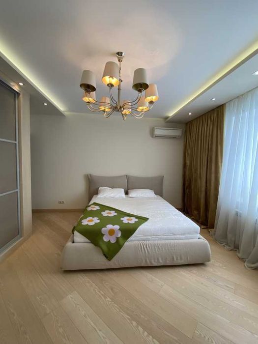 Дава се под наем Двустаен апартамент в София, Център - 55 кв.м за 408 € - Снимка #1