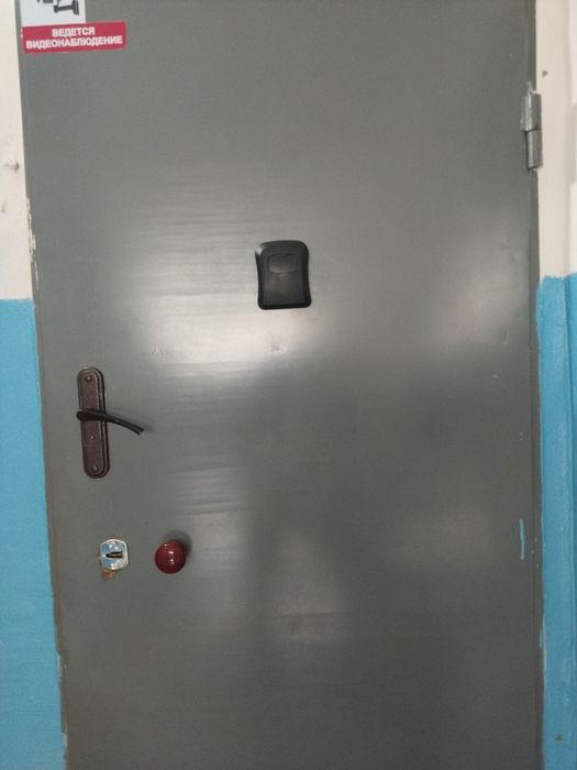 Есік сатылады. 15 мың