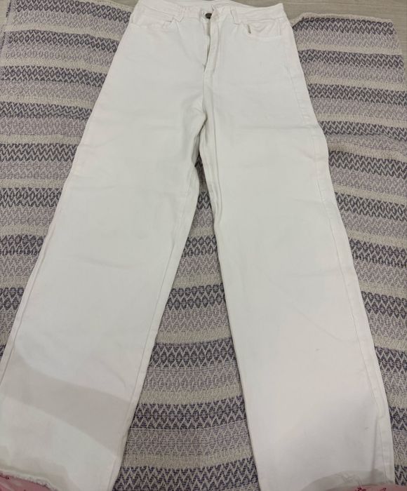 Женские джинсы разные