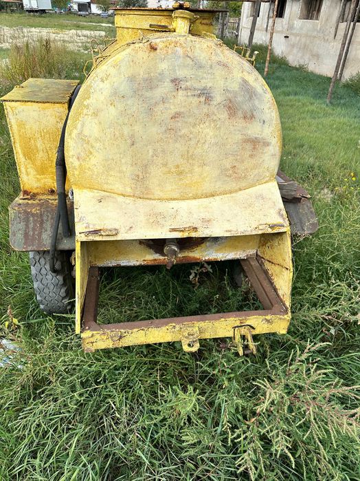 Емкость под квас , воду , молоко