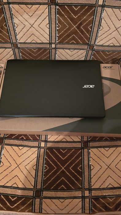 Ноутбук acer на запчасти.