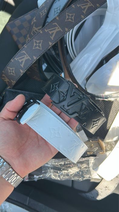 curele si portofele Lv gucci noi
