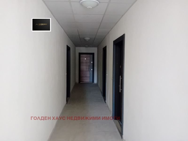 Продава се Двустаен апартамент в Перник, Изток - 54 кв.м за 966 €/кв.м - Снимка #5