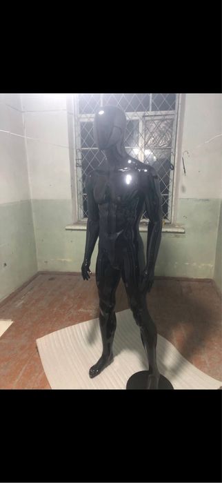 Kiyim dokon uchun sifatli erkak manekenlar sotiladi