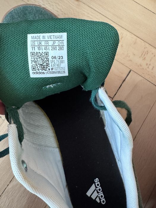 Спортни обувки adidas