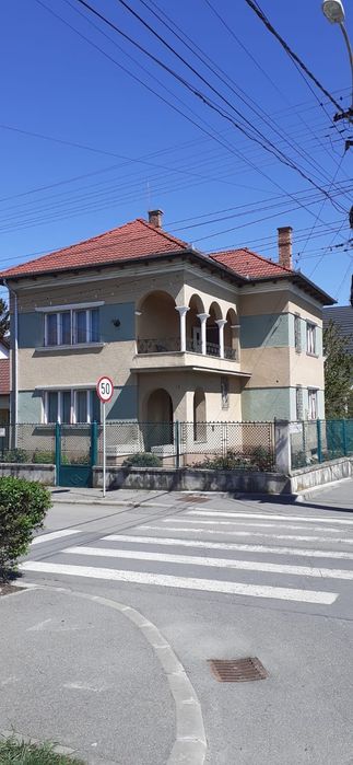 Imobil in zona exclusivista a cartierului Andrei Muresanu din Cluj-Napoca, pretabil pentru locuinta sau business