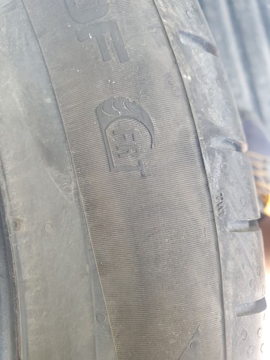 Гуми 245/45/18 Рънфлат дот22 2бр.