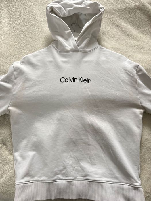 Оригинален суитчър на Calvin Klein