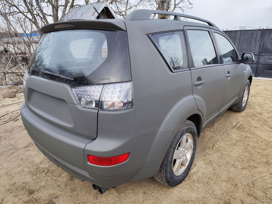 Vând outlander an 2009