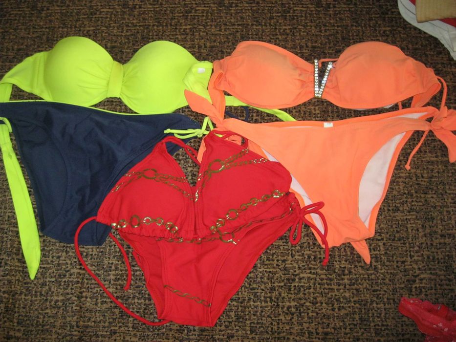 Купальники  подростковые,  кепки, очки