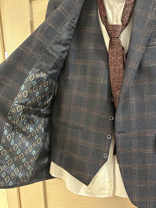 Мужской костюм.