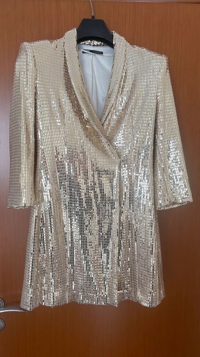 Златна рокля ZARA