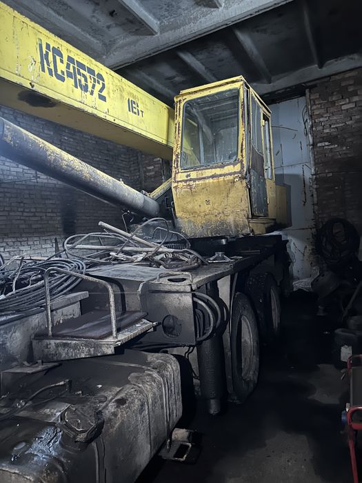 Срочно продаю автокран