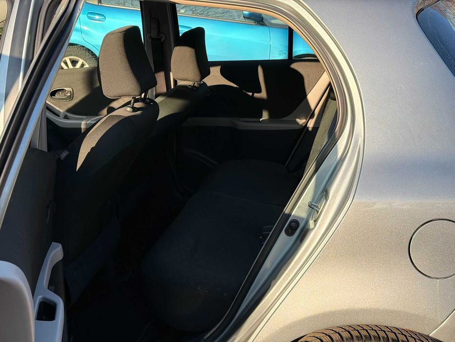 Продавам Тойота Ярис в отлично състояние