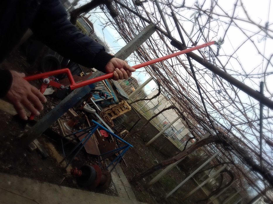 Удължена лозарска ножица и щипка