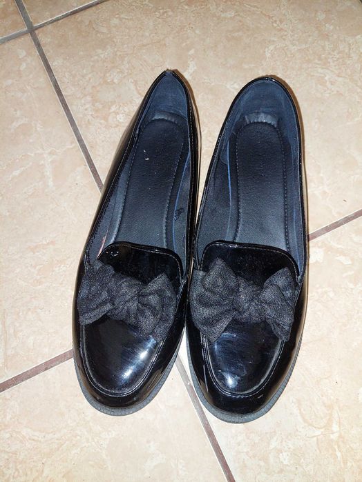 Pantofi balerini negri eleganti de lac, marimea 36 sau 40