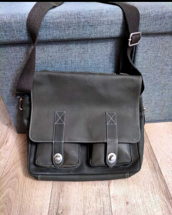 Geanta tip postas/ laptop