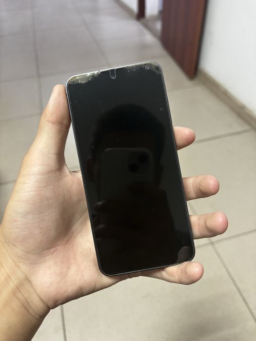 Samsung S24 в хорошем состояний
