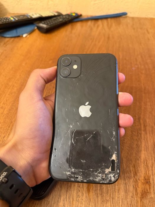 Продам айфон/iPhone 11
