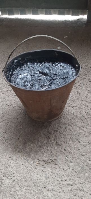 Продам битум,черная смола