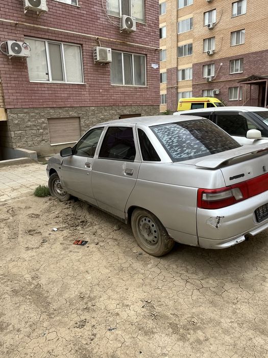 Ваз десятка 2110.
