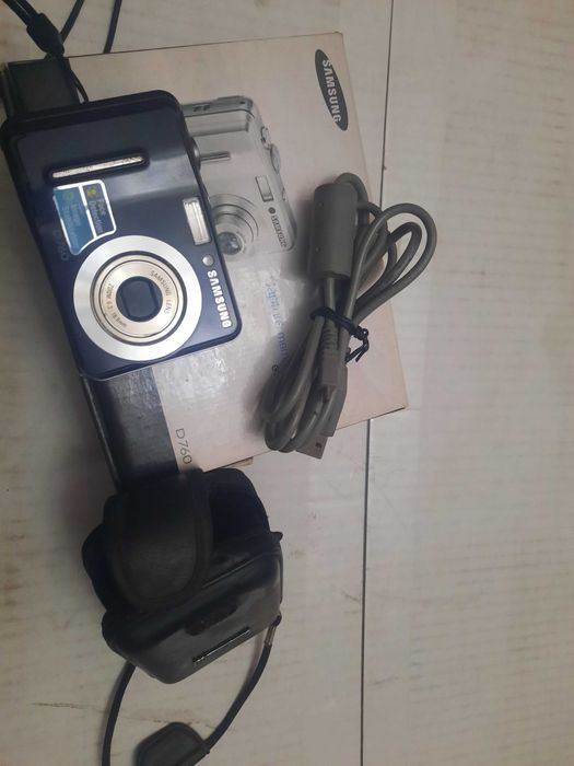 Фотоапарат Samsund  D 760