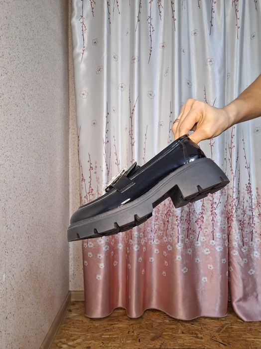 Обувь лоферы 11000 тг