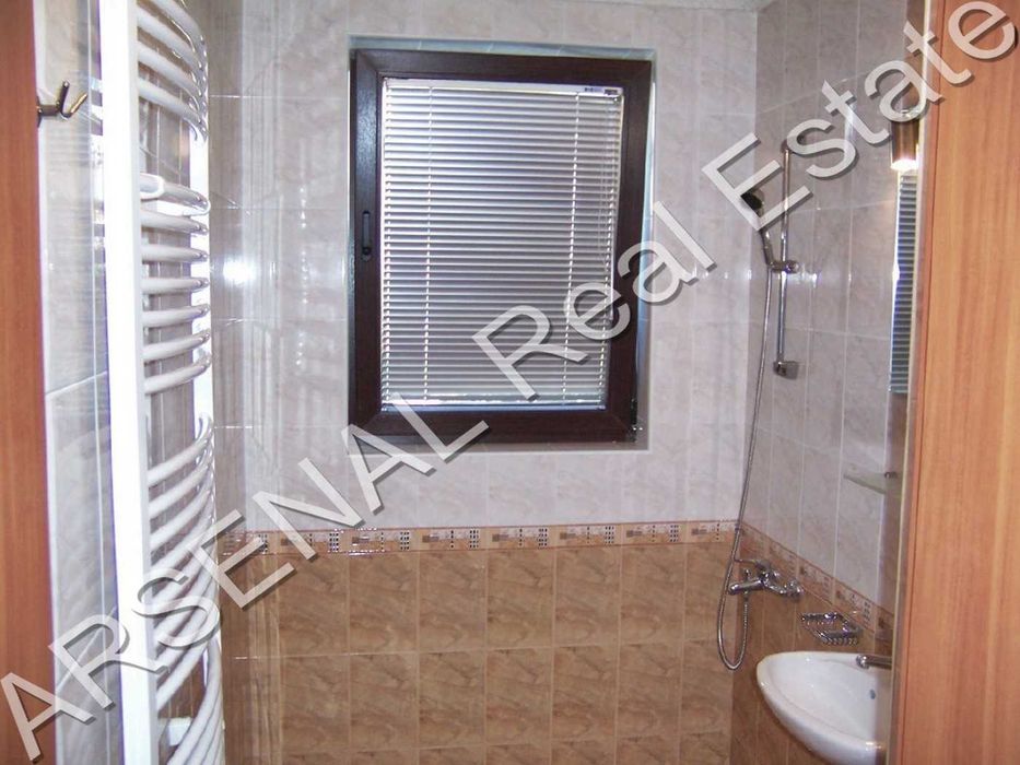 Дава се под наем Четиристаен апартамент в София, Лозенец - 870 кв.м за 867.51 € - Снимка #3