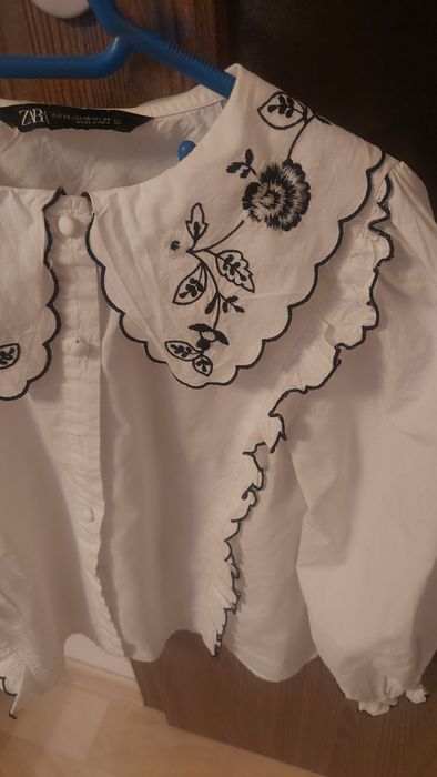 Bluza Zara marimea Xs brodata