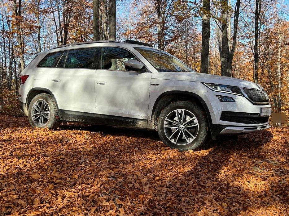Skoda Kodiaq Scout 2.0 TSI 180 CP 4x4 DSG, 7 locuri | Webasto | Caiet de service