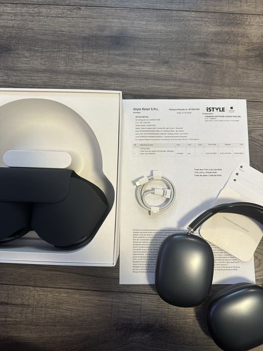 AirPods Max Apple