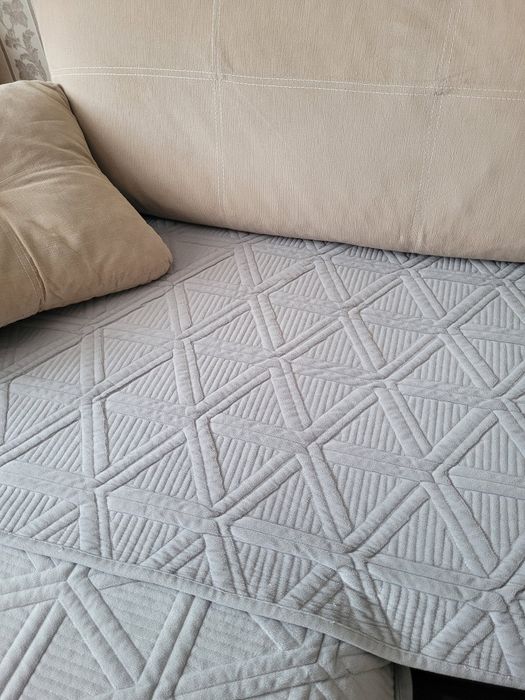 Продаётся диван в хорошем состояние