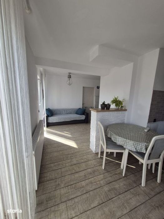 apartament cu 2 camere,terasa de 30 mp,etaj intermediar,zona Vivo